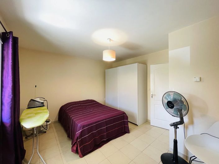 Image No.11-5 Bed House for sale