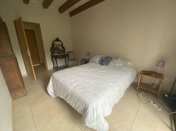 Image No.10-5 Bed House for sale