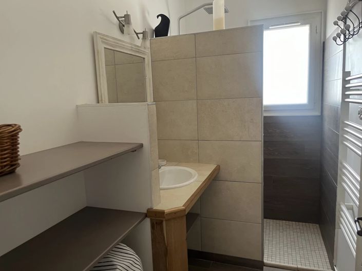 Image No.15-3 Bed House for sale