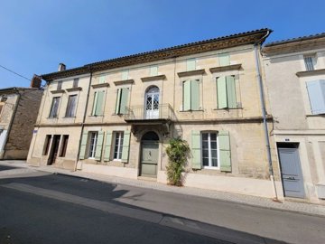 1 - Gironde, House