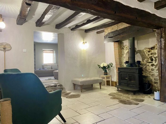 Image No.9-5 Bed House for sale