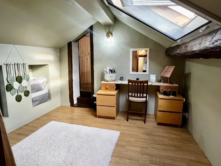 Image No.10-5 Bed House for sale