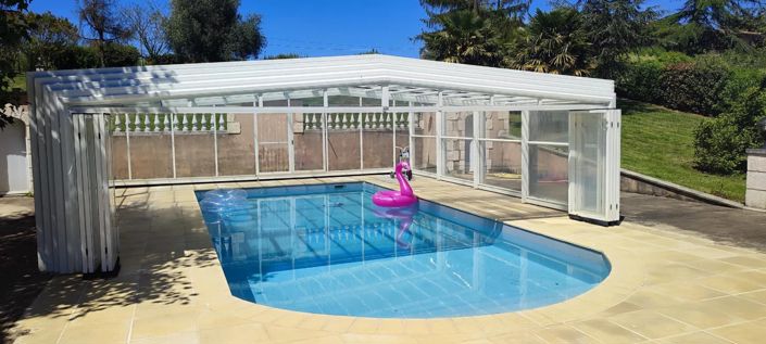 Image No.2-8 Bed House for sale