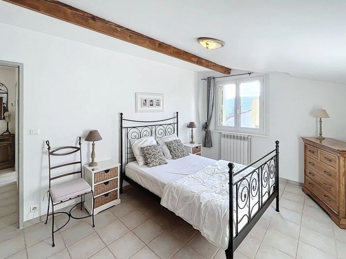 Image No.7-3 Bed Village House for sale