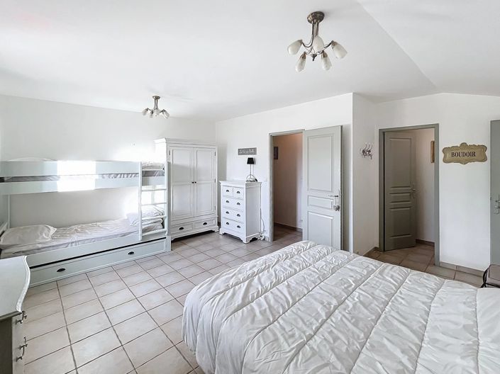 Image No.8-3 Bed Village House for sale