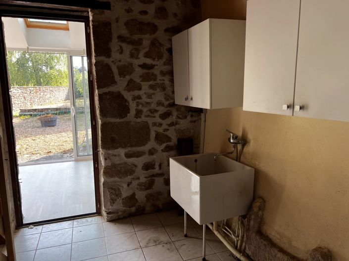 Image No.10-3 Bed House for sale