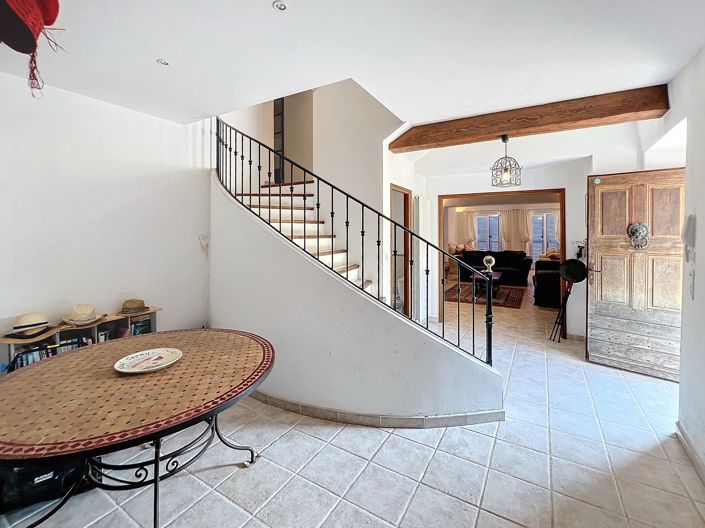 Image No.12-6 Bed House for sale