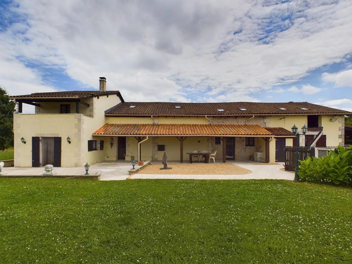 Image No.11-Maison de village de 9 chambres à vendre à Dordogne