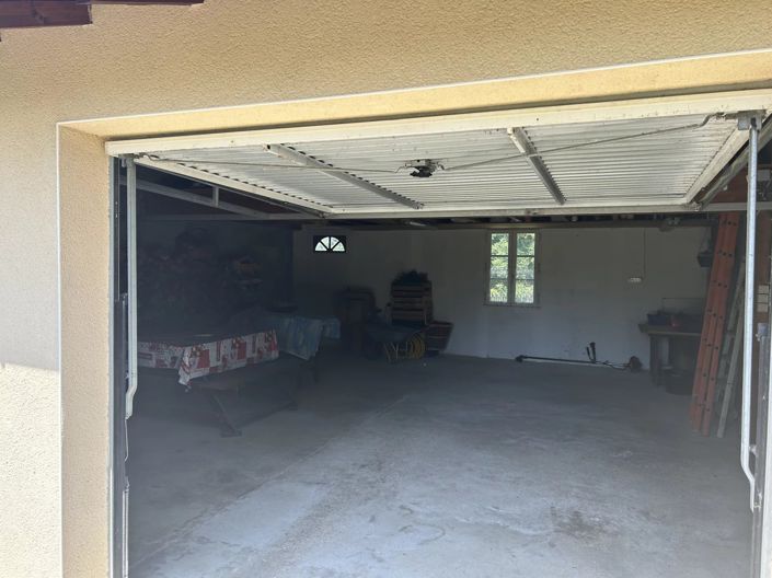 Image No.10-3 Bed House for sale