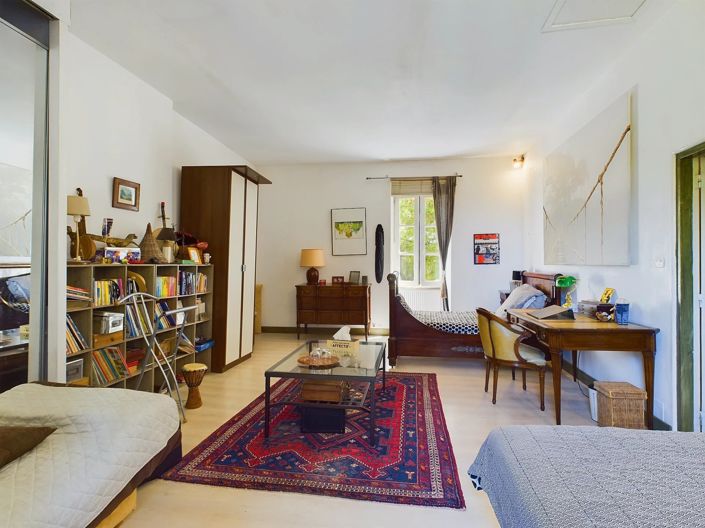 Image No.4-7 Bed House for sale