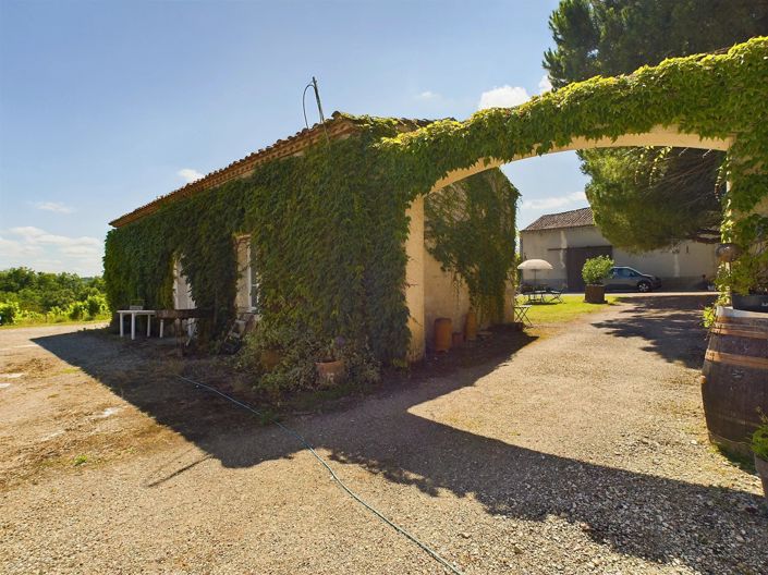 Image No.6-7 Bed House for sale