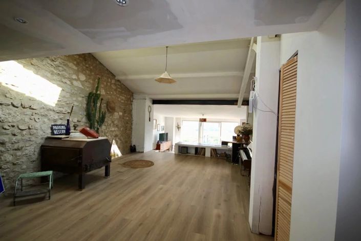 Image No.10-4 Bed House for sale