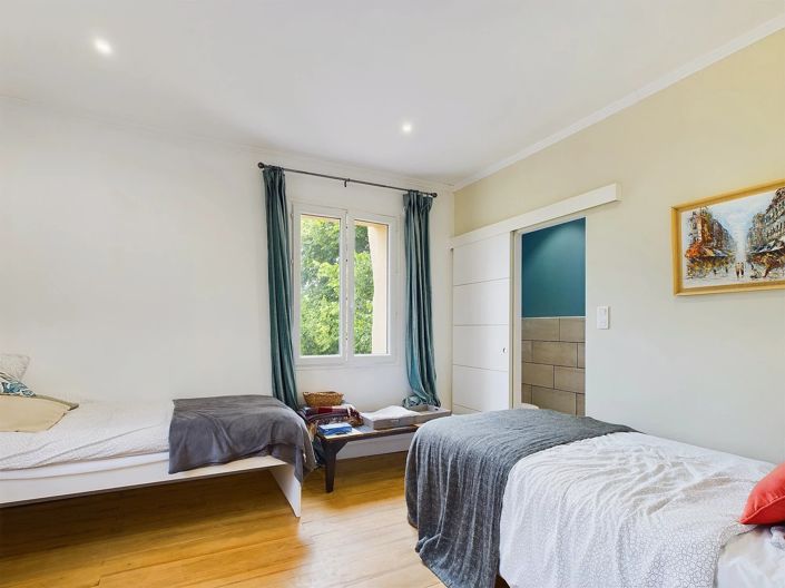 Image No.10-3 Bed Village House for sale