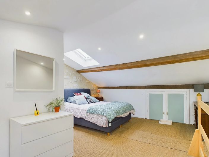 Image No.11-3 Bed Village House for sale