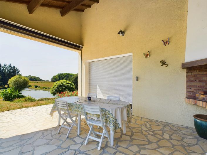 Image No.10-5 Bed House for sale