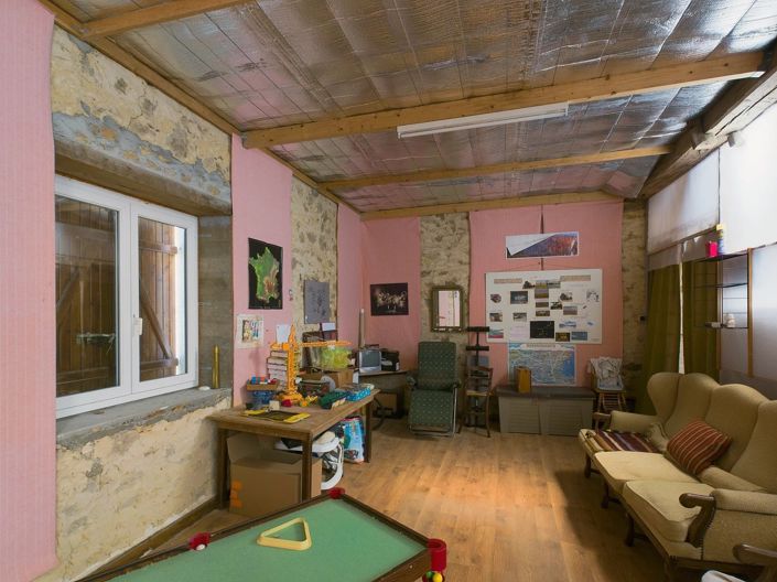 Image No.8-5 Bed House for sale