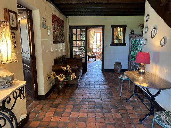 Image No.5-6 Bed House for sale