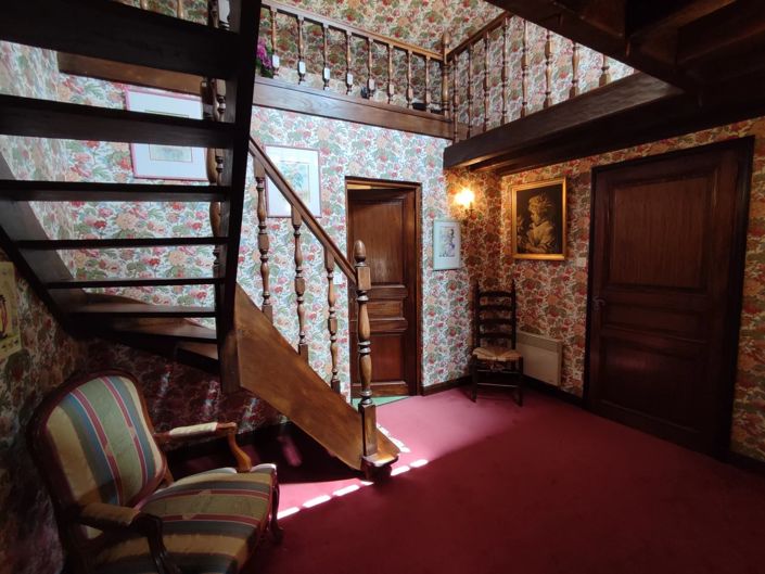 Image No.7-6 Bed House for sale