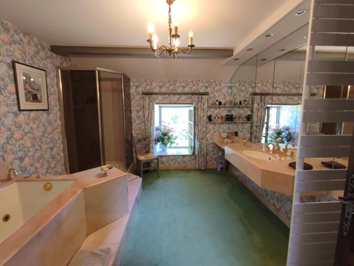 Image No.10-6 Bed House for sale