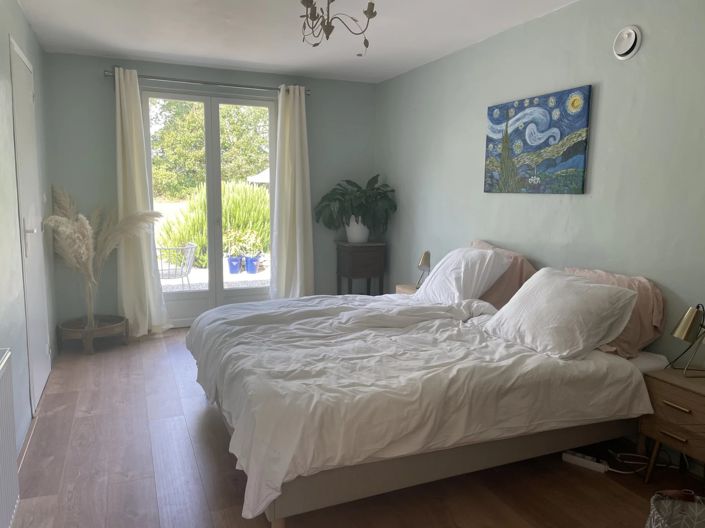 Image No.12-5 Bed House for sale