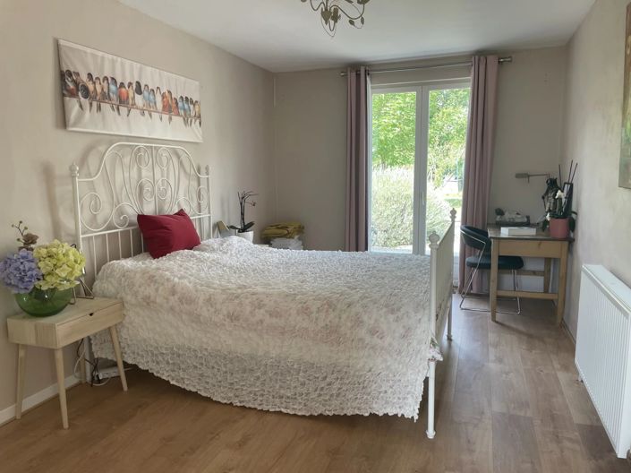 Image No.10-5 Bed House for sale