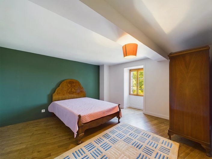 Image No.11-3 Bed House for sale