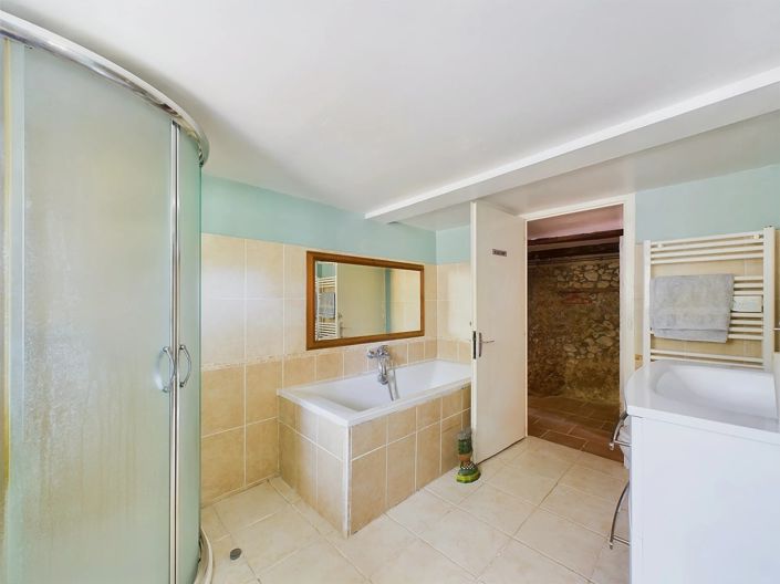 Image No.9-3 Bed House for sale