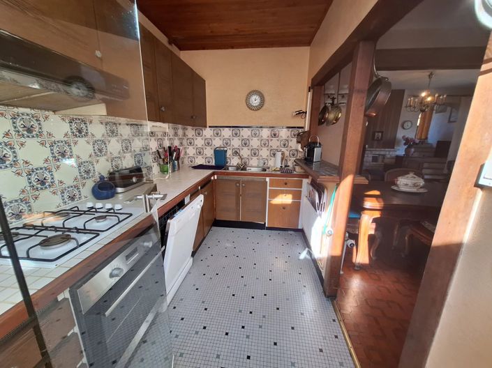 Image No.3-4 Bed House for sale