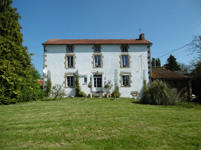 Image No.1-Maison de 4 chambres à vendre à La Chapelle-Saint-Étienne