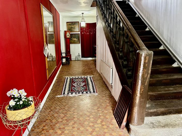 Image No.6-4 Bed House for sale