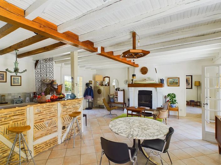 Image No.4-5 Bed House for sale
