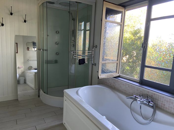 Image No.7-5 Bed House for sale