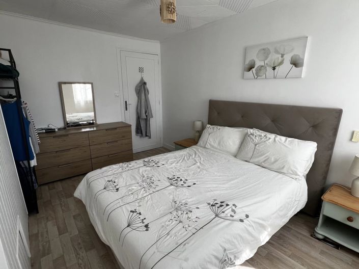 Image No.9-3 Bed House for sale