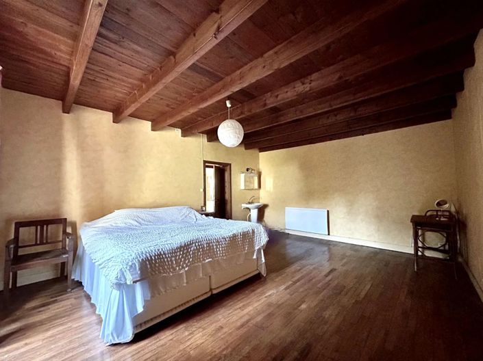 Image No.11-3 Bed Village House for sale