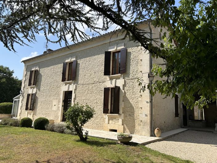 Image No.1-Maison de village de 3 chambres à vendre à Charente