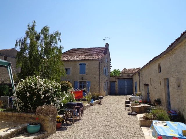 Image No.13-Propriété de 1 chambre à vendre à Tusson