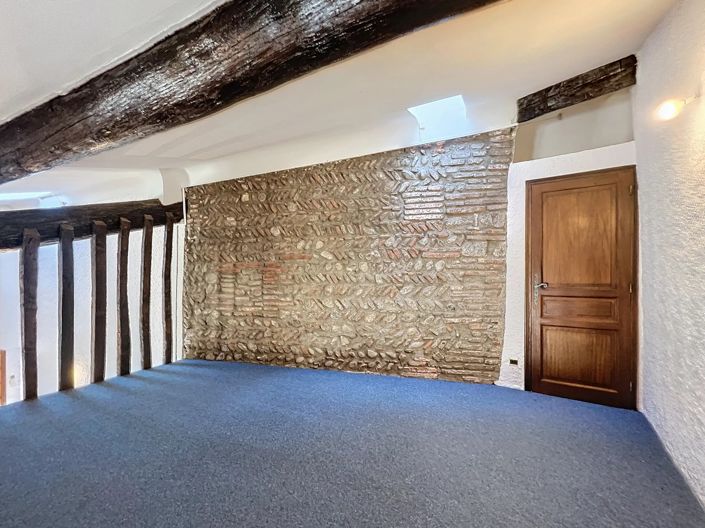 Image No.13-2 Bed Property for sale