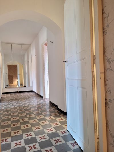 Image No.14-5 Bed House for sale