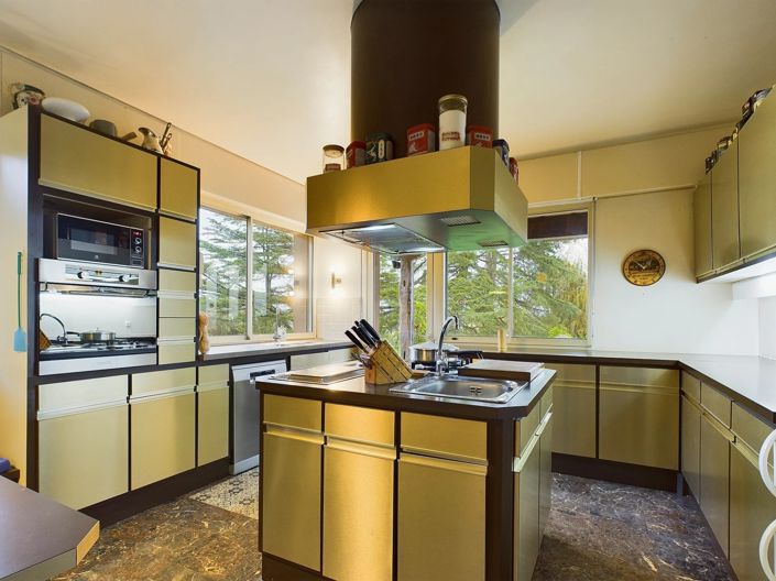 Image No.4-6 Bed House for sale