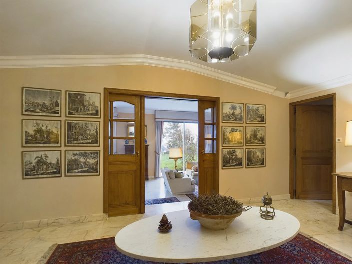 Image No.7-6 Bed House for sale