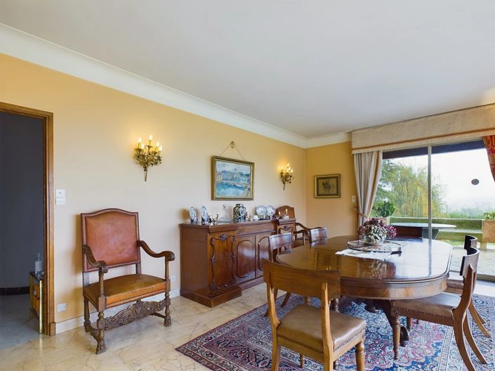 Image No.9-6 Bed House for sale