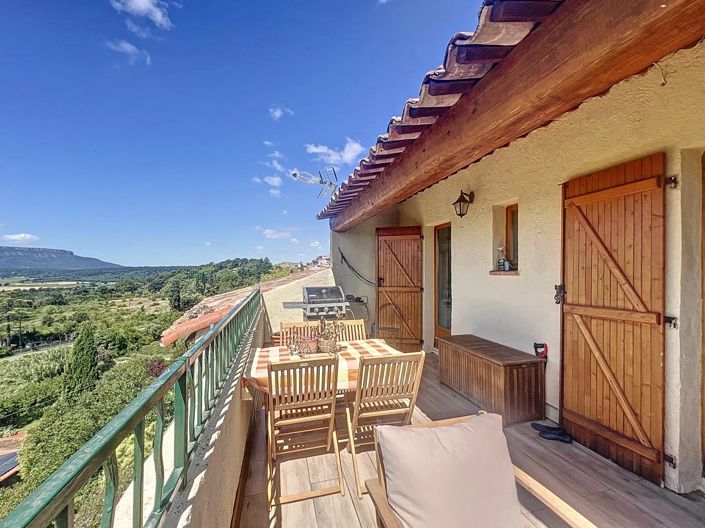 Image No.2-Maison de village de 2 chambres à vendre à Seillons-Source-d'Argens