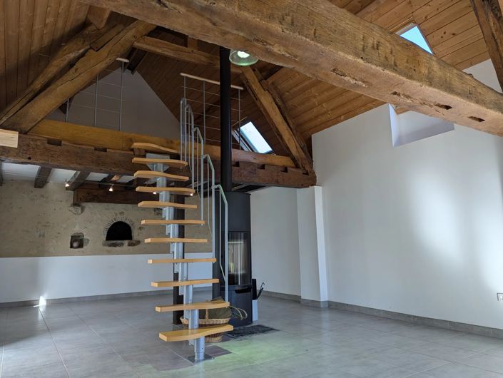 Image No.8-2 Bed Village House for sale