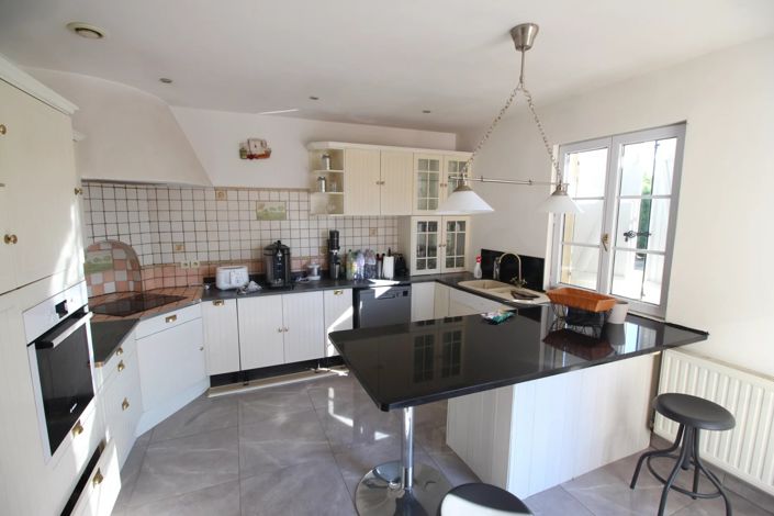 Image No.3-3 Bed House for sale
