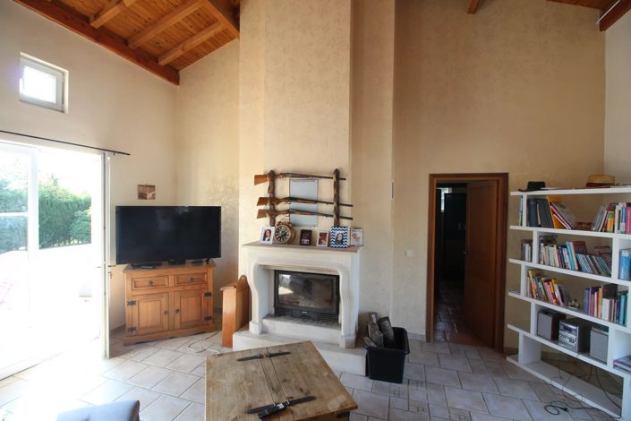 Image No.6-3 Bed House for sale