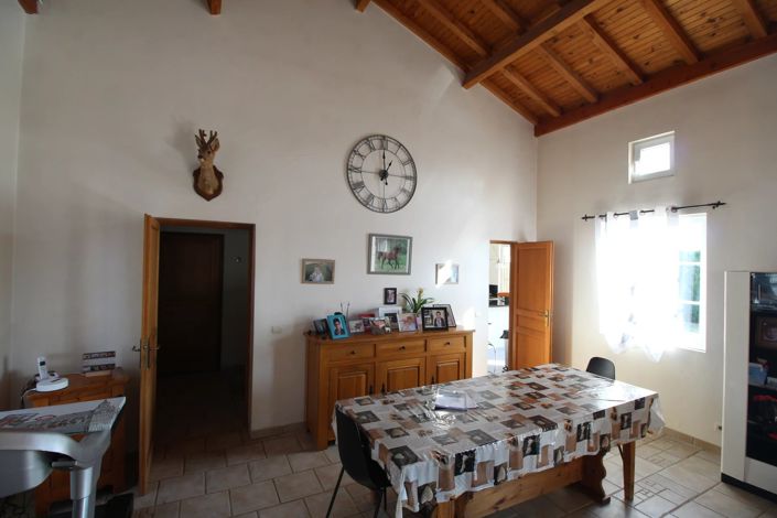 Image No.6-3 Bed House for sale