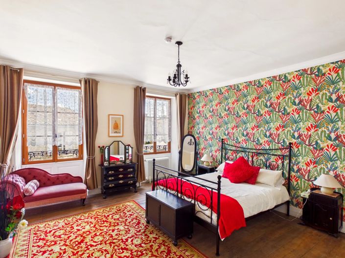 Image No.10-8 Bed House for sale