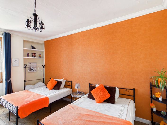 Image No.13-8 Bed House for sale