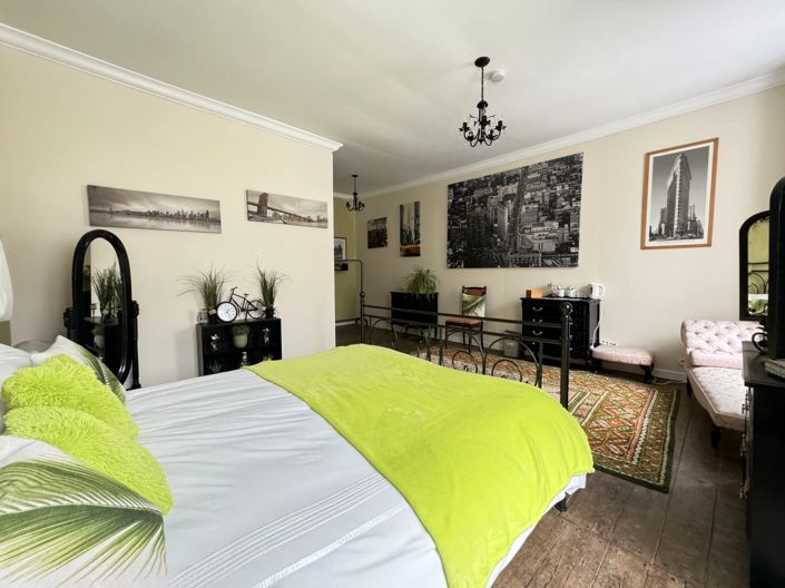 Image No.14-8 Bed House for sale