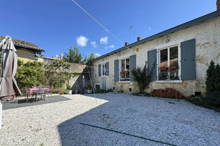 Image No.2-8 Bed House for sale